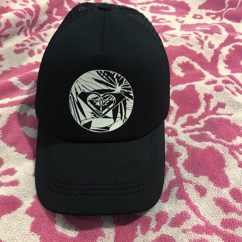 Roxy snap back hat ☀️🌊